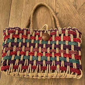 Handwoven straw tote bag - medium size
